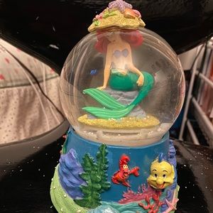 Disney’s “The Little Mermaid” Musical Snow Globe